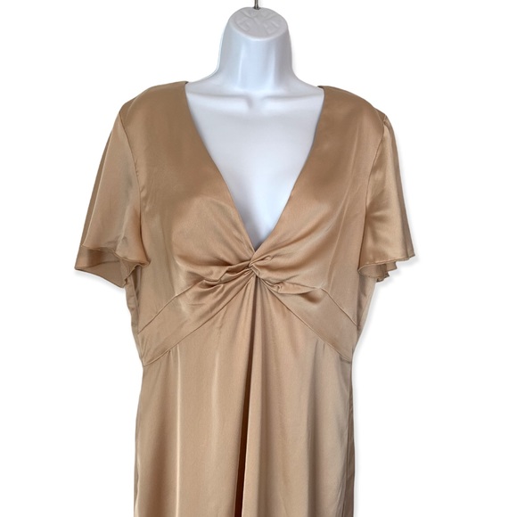 Show Me Your Mumu Rome Twist Gown in Champagne - Picture 4 of 8